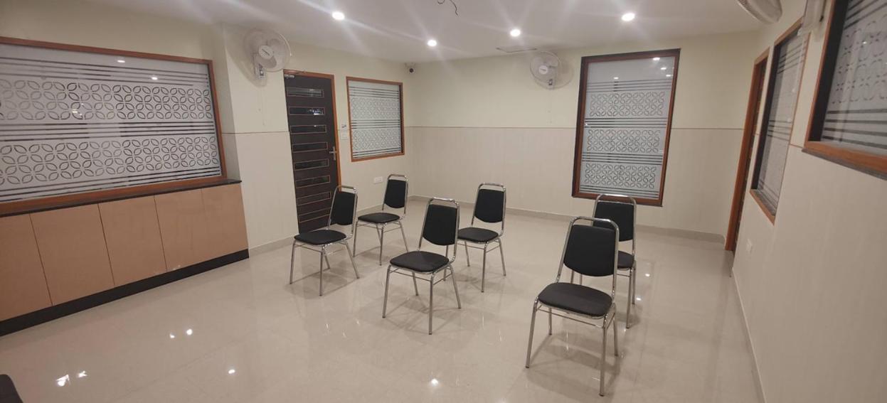Nandhavanam A Business Class Residency Ченнаи Экстерьер фото