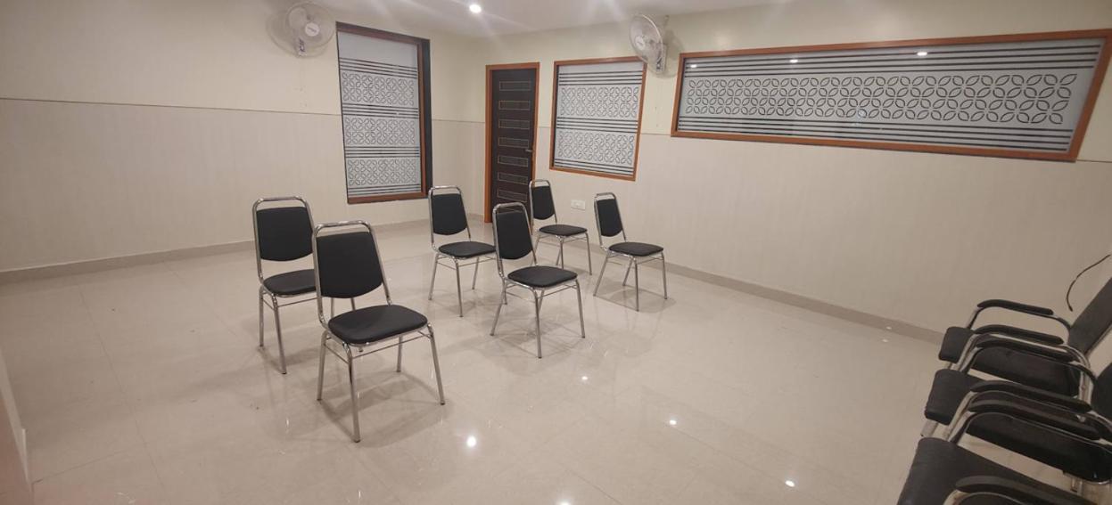 Nandhavanam A Business Class Residency Ченнаи Экстерьер фото